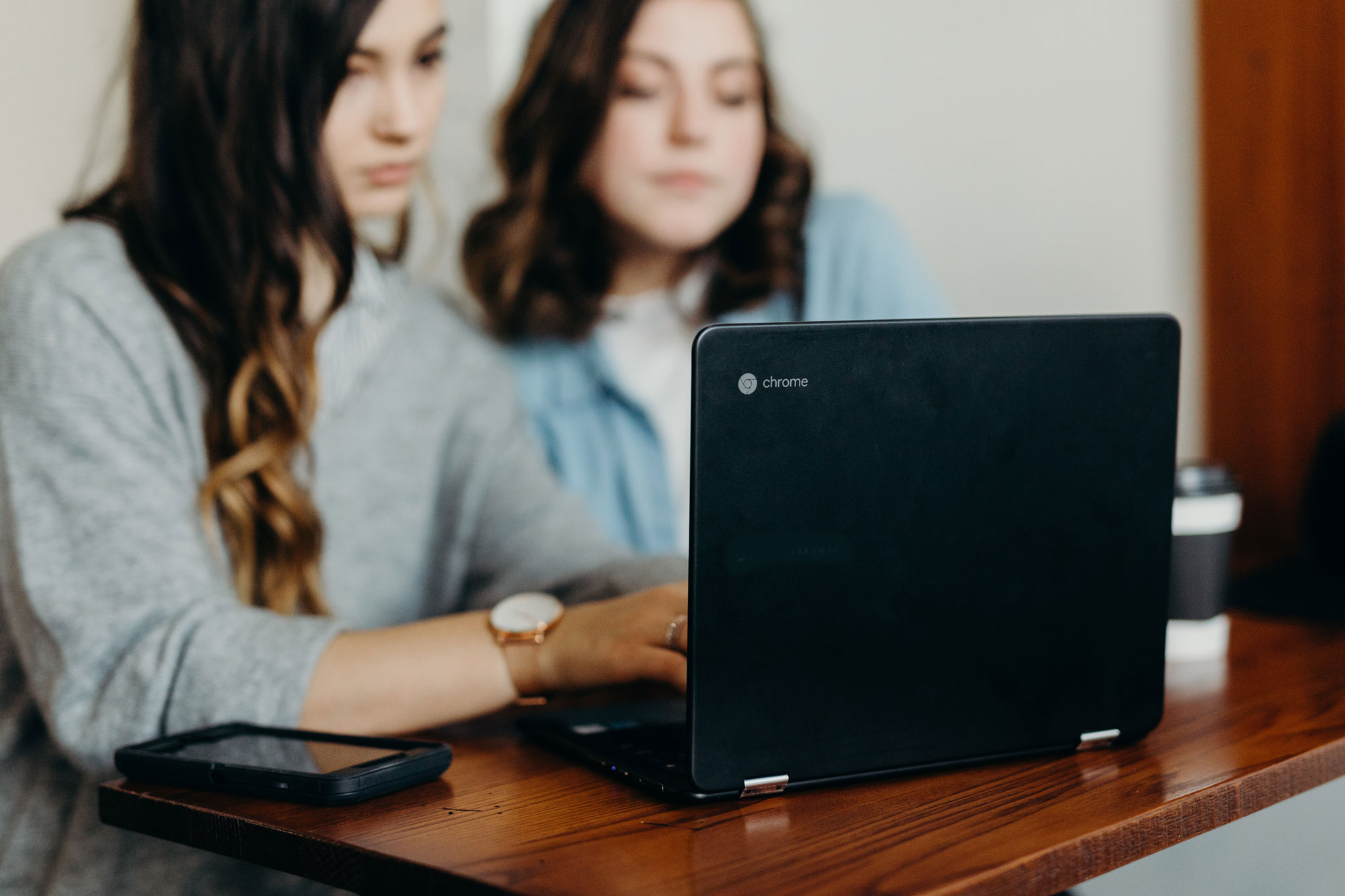 Studiare informatica: i percorsi formativi dal diploma alla laurea